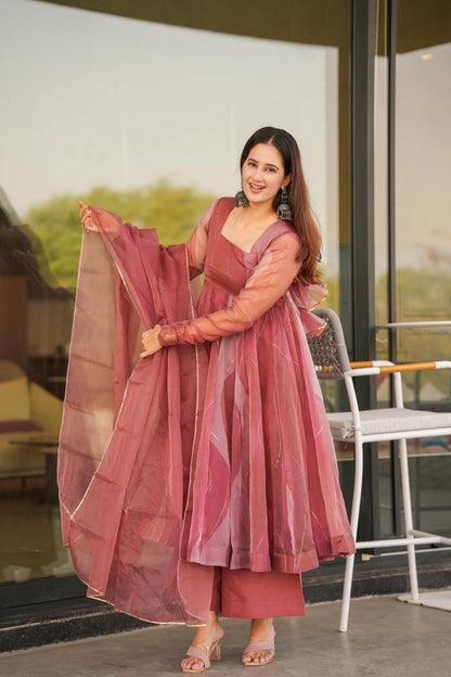 Stunning Salmon Soft Organza Anarkali Suit Set with Lace Border Dupatta